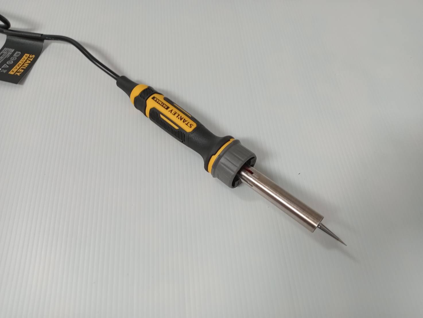 หัวแร้งบัดกรีไร้สาย20V เฉพาะตัวเครื่อง SCE040-KR STANLEY