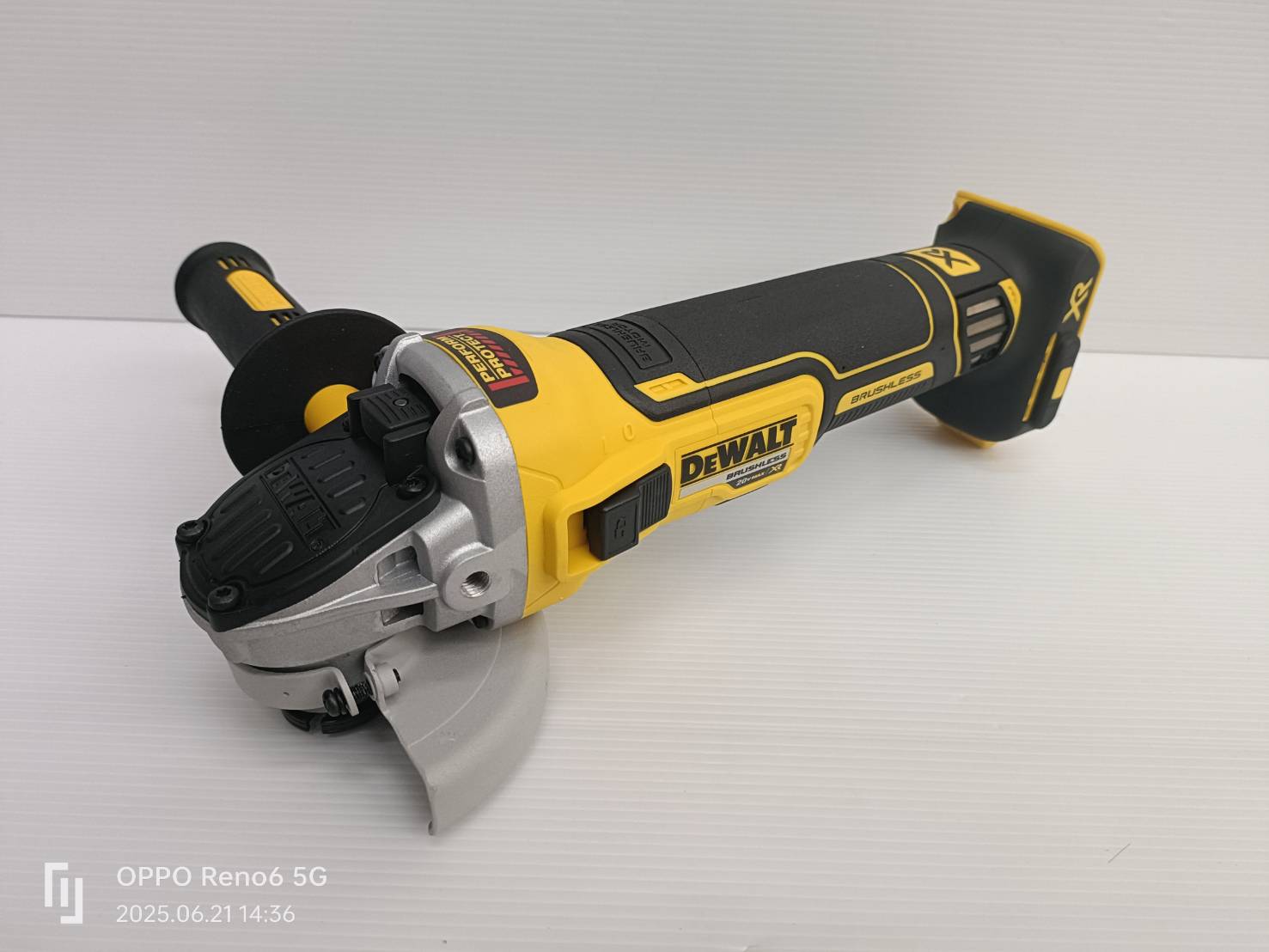 หินเจียรไร้สาย20V DCG405P2 DEWALT