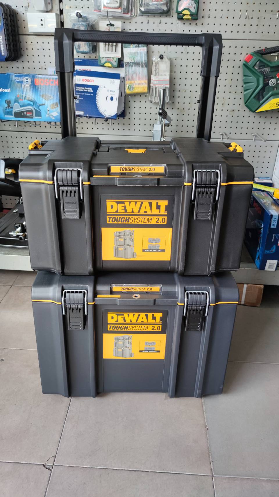 กล่องใส่เครื่องมือ+ถาด+มีล้อ DWST83295-1 DEWALT TOUGHSYSTEM2.0