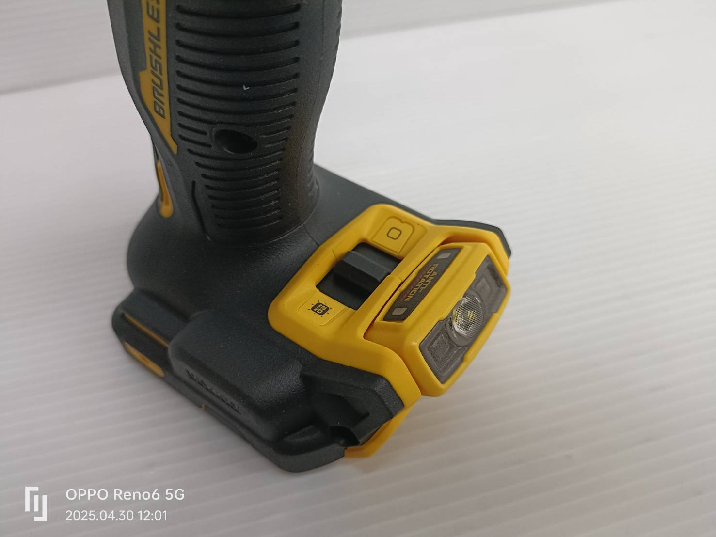 DEWALT สว่านไร้สาย 20V DCD801N-B1 (ตัวเปล่า)