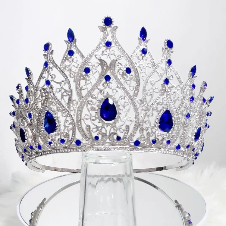 (พร้อมส่งจากไทย) มงกุฏ 115 สีน้ำเงิน มงกุฎนางงาม มงกุฎเพชร มงกุฎประกวด สวยงามอลังการ ฐานมงวงกลมปรับได้ สินค้าพร้อมส่ง ไม่ต้องรอนาน งานพรีเมี่ยม
