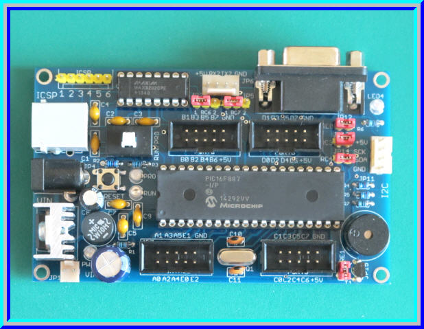 1x บอร์ดไมโครคอนโทรลเลอร์ PIC16F/PIC18F พร้อมไอซี PIC16F887-I/P