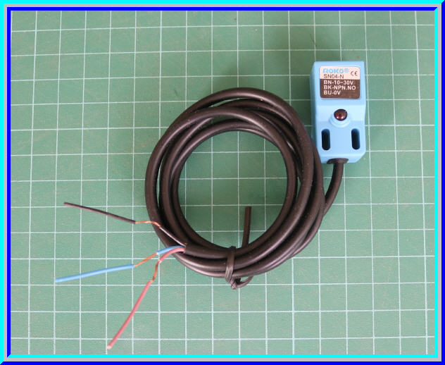 1x SN04-N เซ็นเซอร์ตรวจจับโลหะแบบเหนี่ยวนำ (Inductive Proximity Sensor)