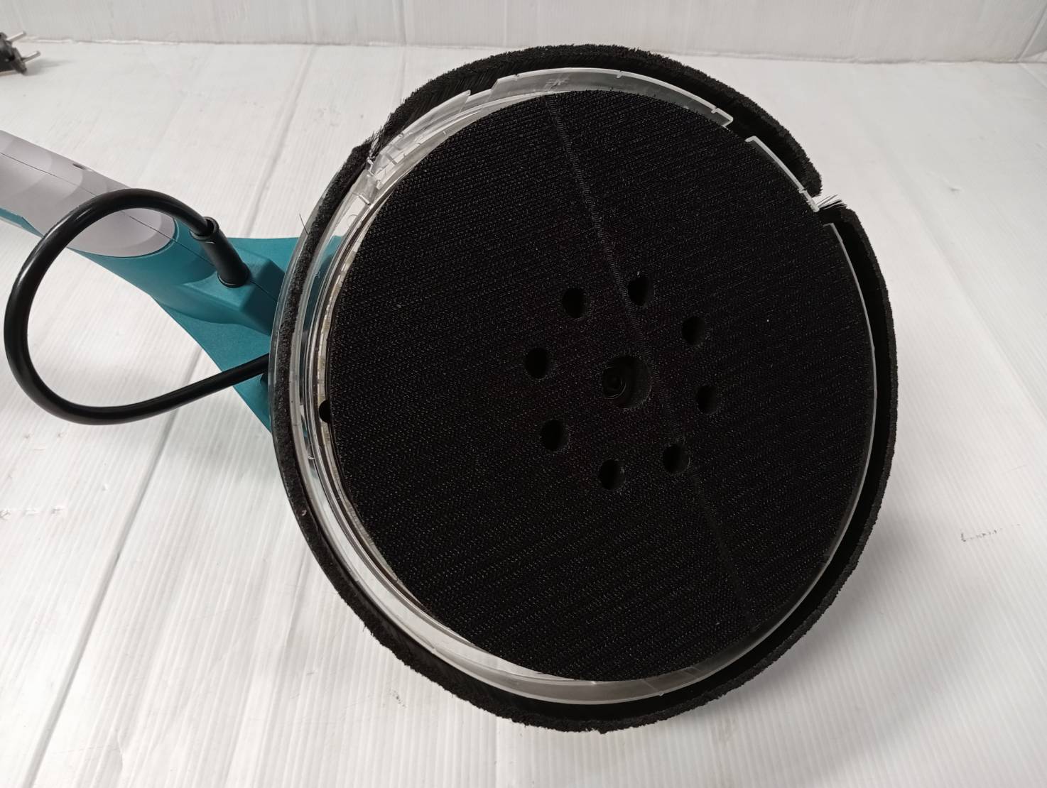 Total เครื่องขัดผนังปูนและฝ้า กำลัง 1050W รุ่น TWS10501