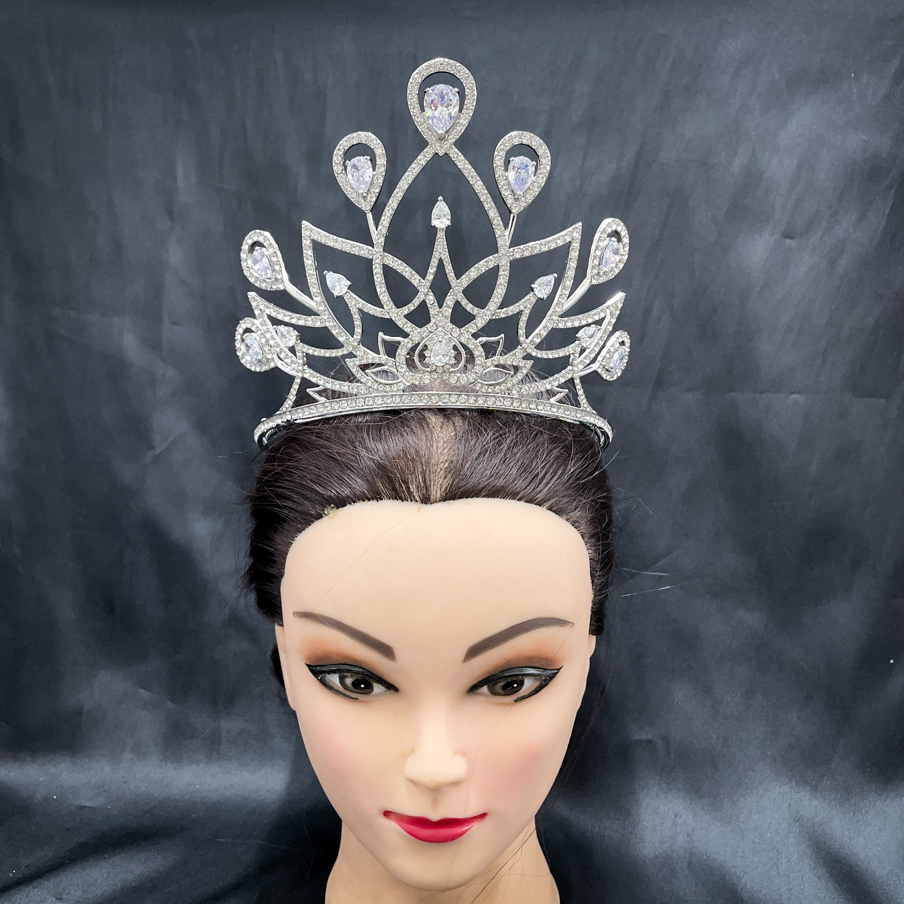 (พร้อมส่งจากไทย) มงกุฏ 094 สีเงิน มงกุฎนางงาม มงกุฎเพชร มงกุฎประกวด ร้านค้าไทย คุยง่าย จัดส่งเร็ว