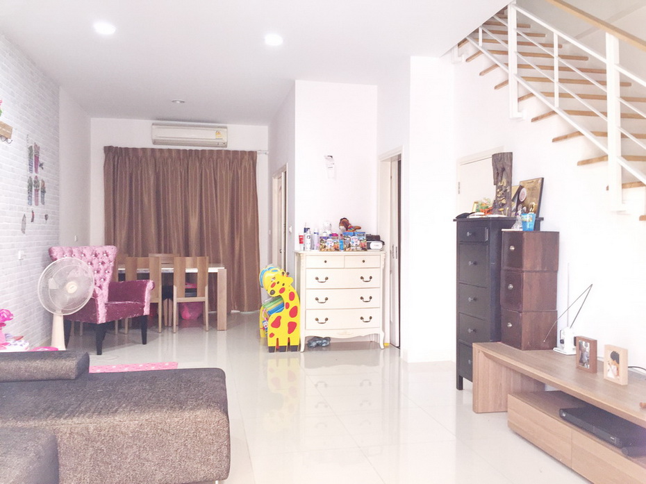 H800 ขายทาวน์โฮม 3ชั้น 20 ตร.วา ม.บ้านกลางเมือง S Sense พระราม9-ลาดพร้าว ตรงข้ามโรงแรมทาวน์อินทาวน์ ทำเลดี สภาพพร้อมอยู่