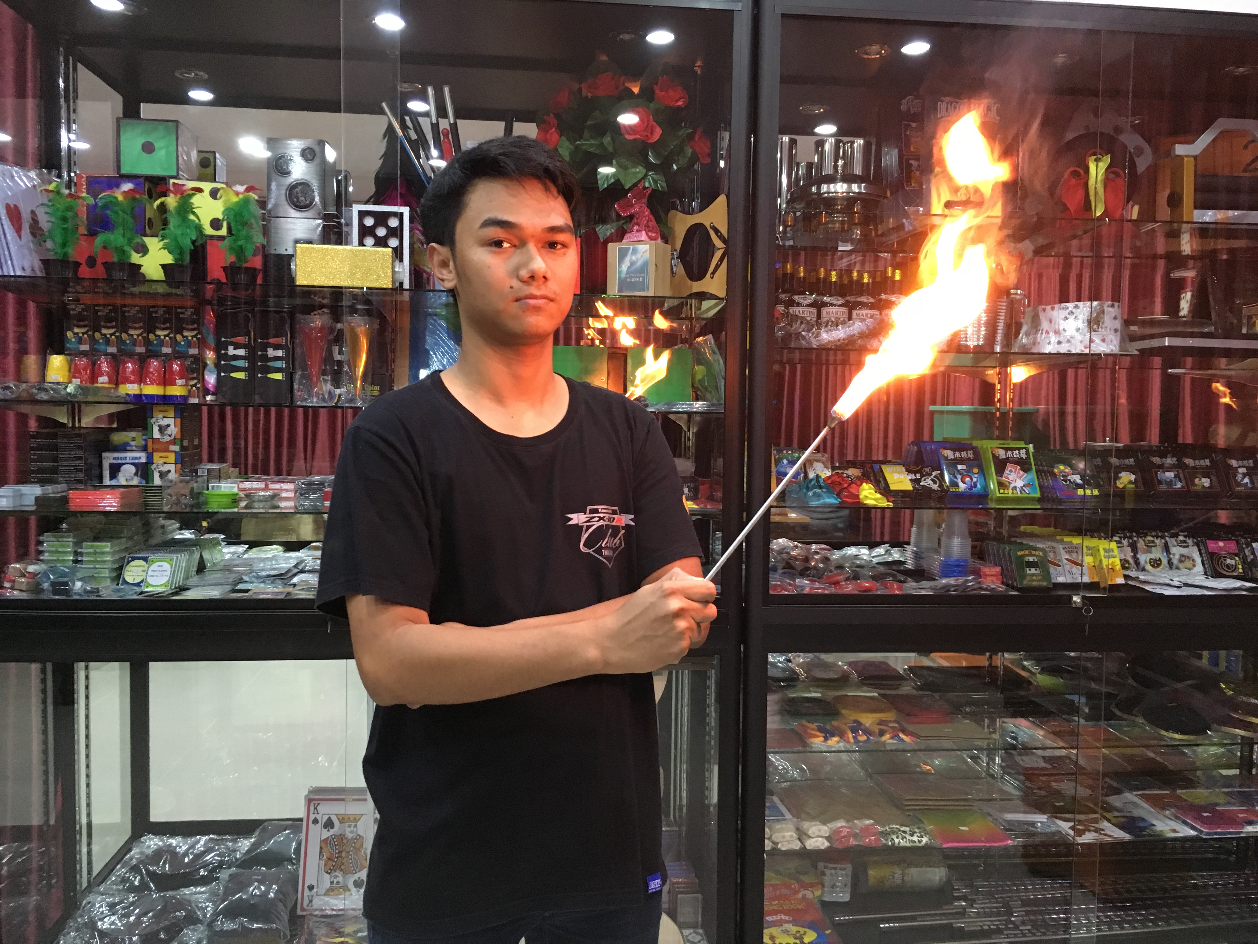 อุปกรณ์มายากล คบเพลิงเป็นไม้เท้า (เหล็ก)