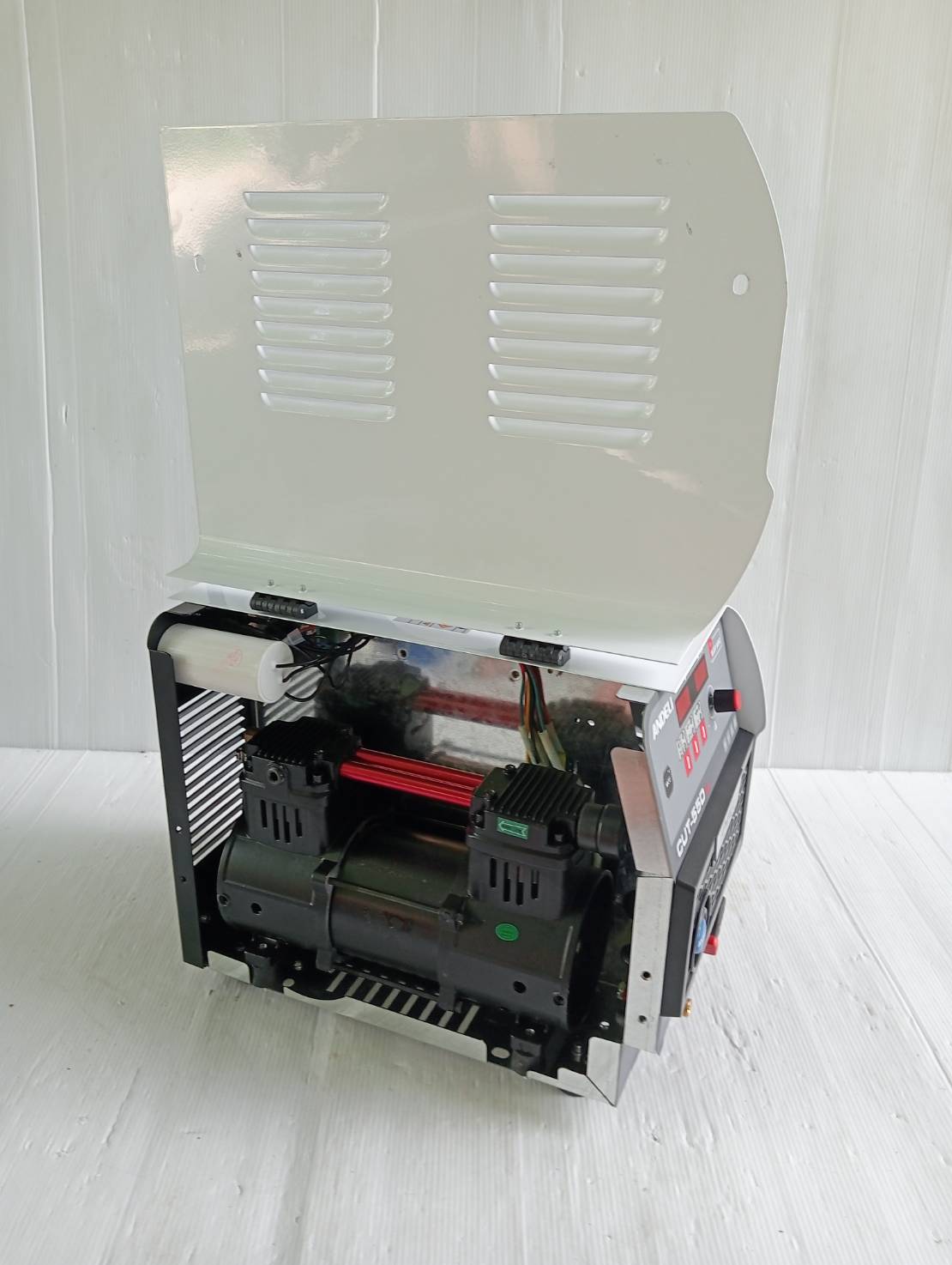 เครื่องตัดพลาสม่า CUT-55D AIR ANDELI (มีปั้มลมในตัว)