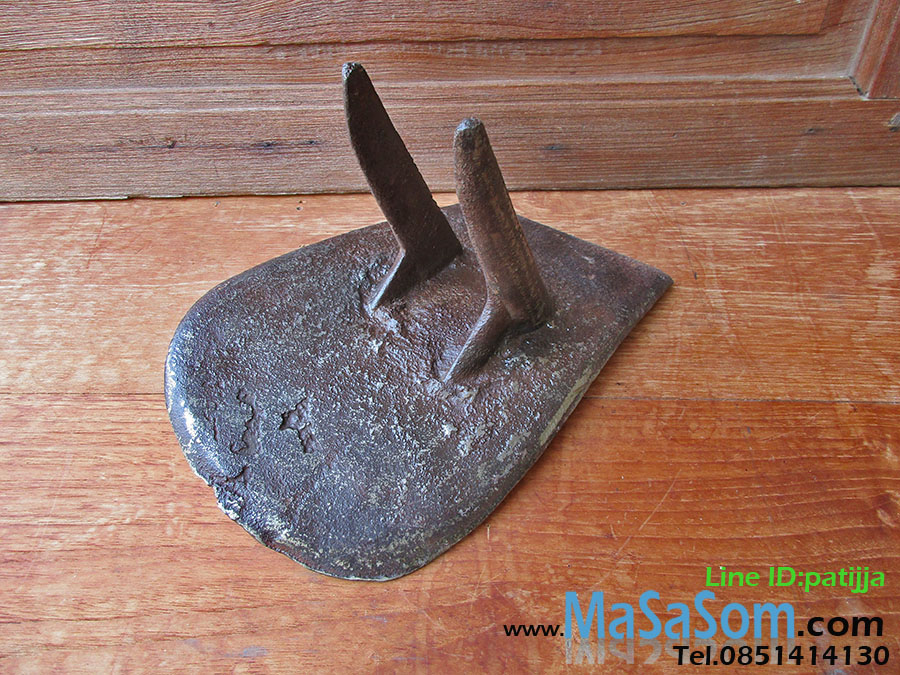 ผานไถโบราณชิ้นบน F3