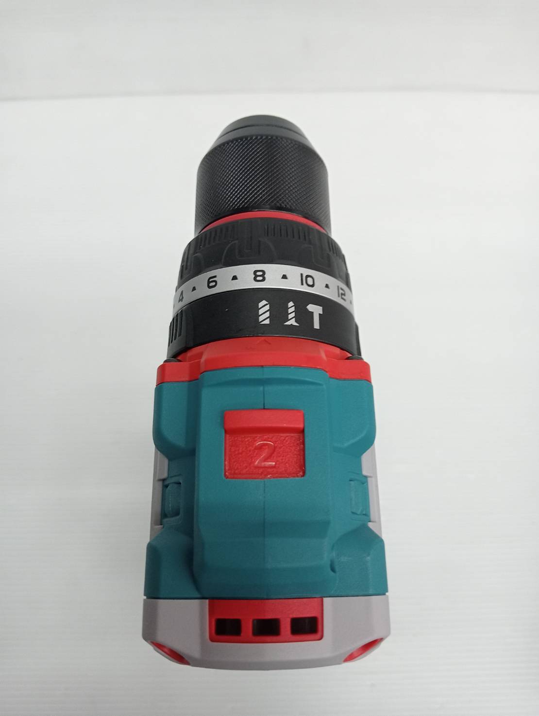 TOTAL Combo Set 46 สว่านกระแทก ไร้สาย 66N + เครื่องเจียร์ ไร้สาย 20V BL motor TCKLI2027310