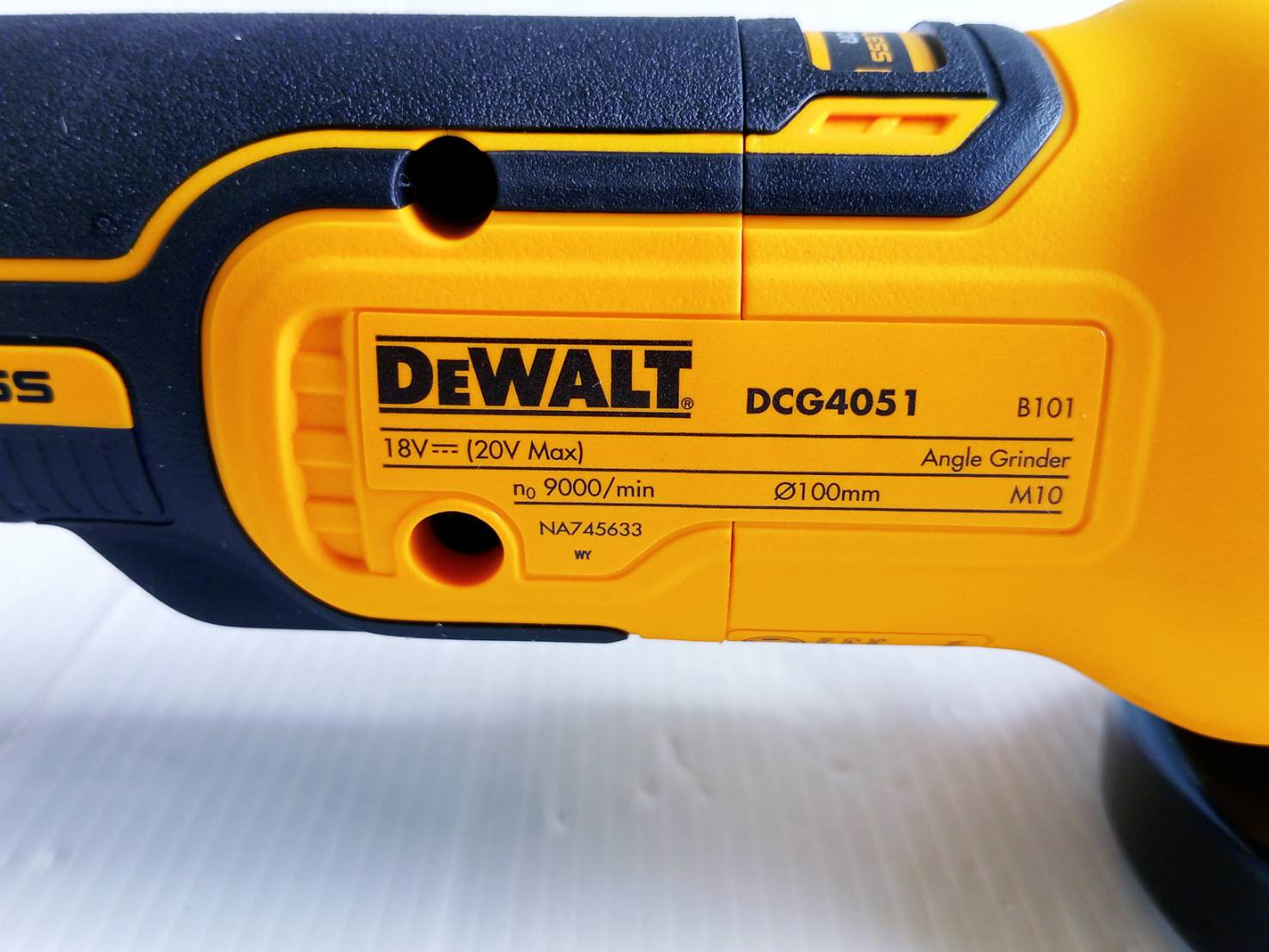 หินเจียรไร้สาย20V DCG405N DEWALT