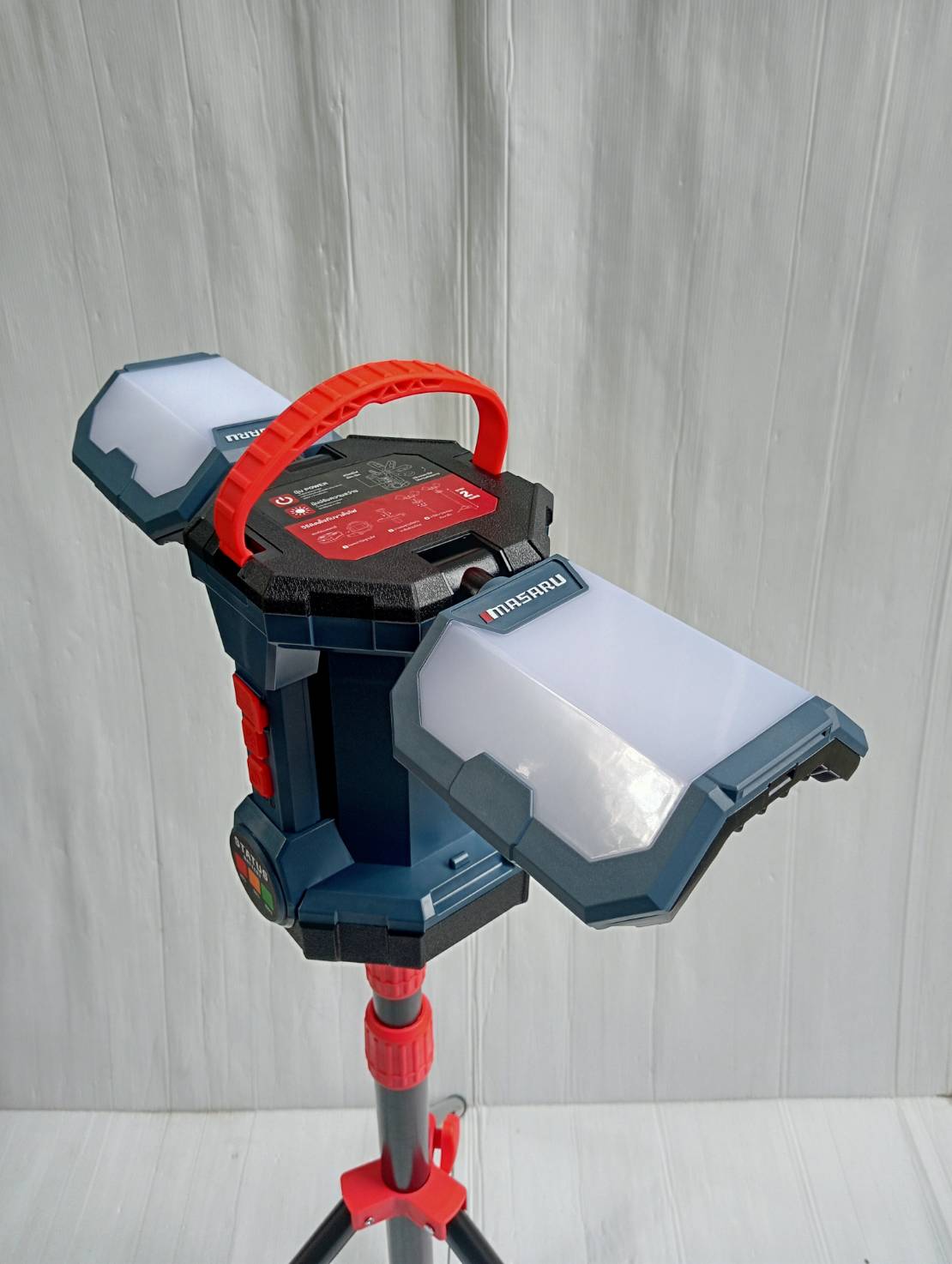 MASARU ไฟฉายสปอร์ตไลท์ SCLF-920-B1 ไฟสปอร์ตไลท์ไร้สาย 2IN1 กันน้ำ มีขาตั้ง พกพาสะดวก ปรับได้ 4 ระดับ