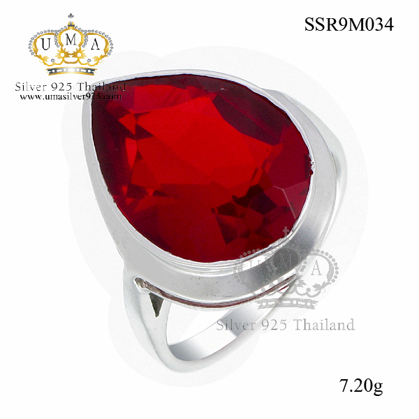 แหวนทองคำขาว ประดับเพชร CZ แหวนพลอยทรงหยดน้ำสีแดง ดีไซน์หรู ออกแบบได้ล้ำสวยเวอร์เริ๊ดๆ งานโดดเด่นไม่เหมือนใคร สยบคนรอบข้างแบบชิวๆ กันไปเลยค่ะ