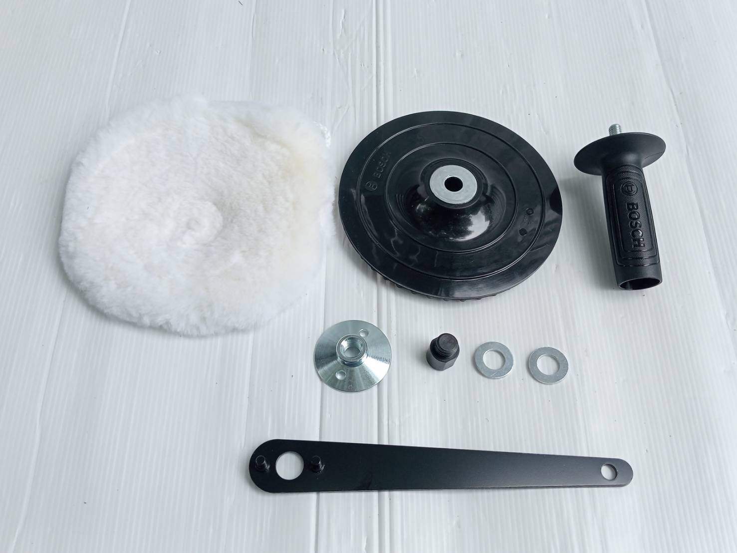 เครื่องขัดเงา ขัดสี 7นิ้ว GPO14-180S BOSCH