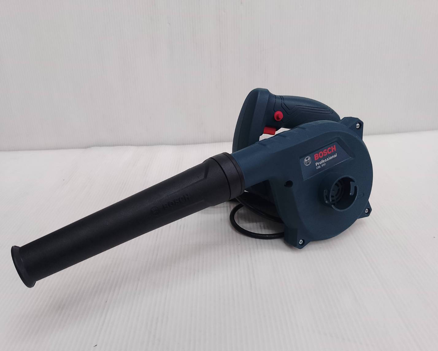 เครื่องเป่าลม GBL650 BOSCH