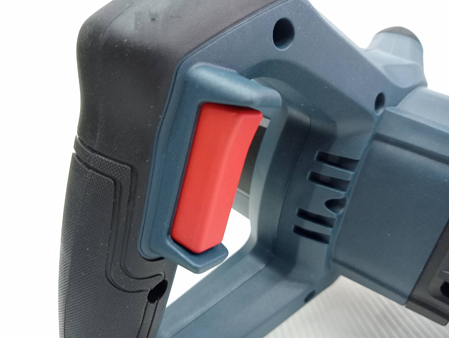 เครื่องปั่นสี ผสมปูน GRW140 BOSCH พร้อมก้าน