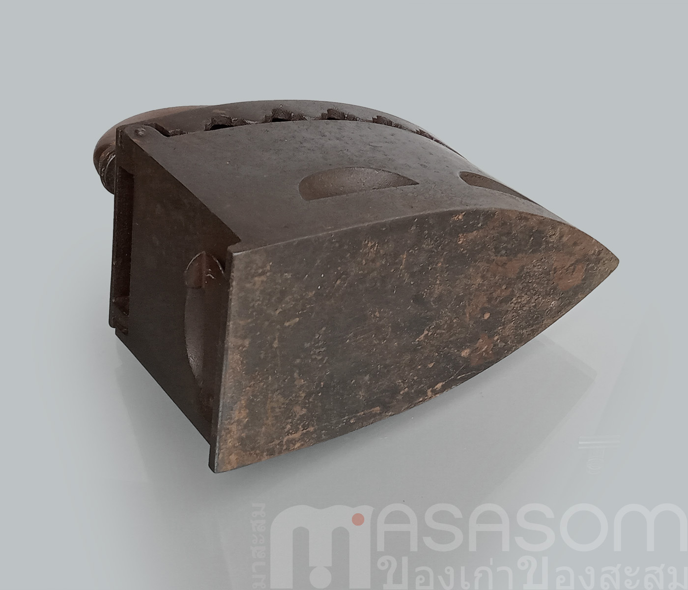 เตารีดเหล็กหล่อเก่ายุโรป