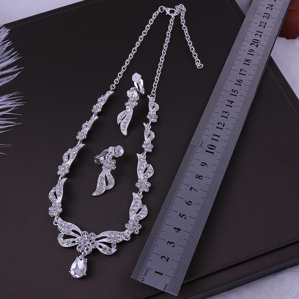 (พร้อมส่ง) สร้อยคอเพชร+ต่างหูแบบหนีบ 002 สร้อยคอเจ้าสาว สร้อยคอใส่ออกงาน สวยหรูดูแพง