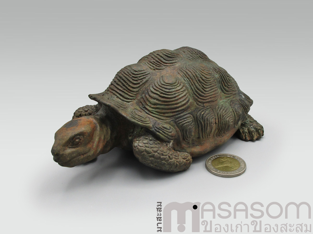 เต่าทองเหลืองรูปปั้น