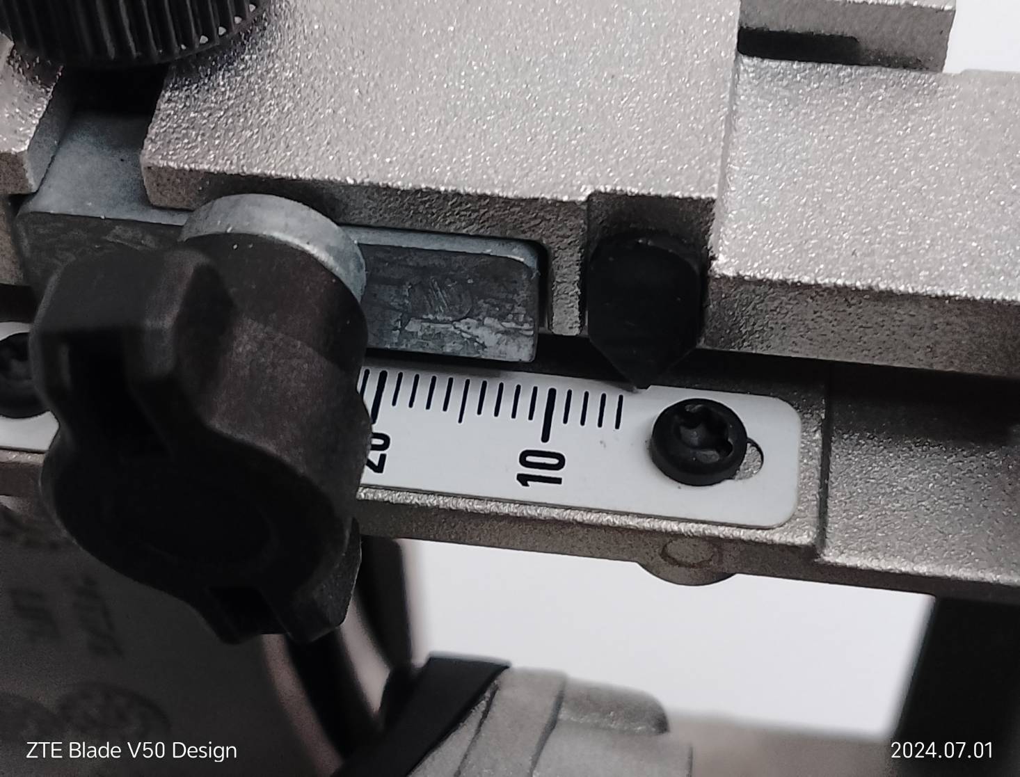 เครื่องต่อไม้ไร้สาย (Biscuit Jointer) 18V DCW682N DEWALT (ตัวเปล่า)