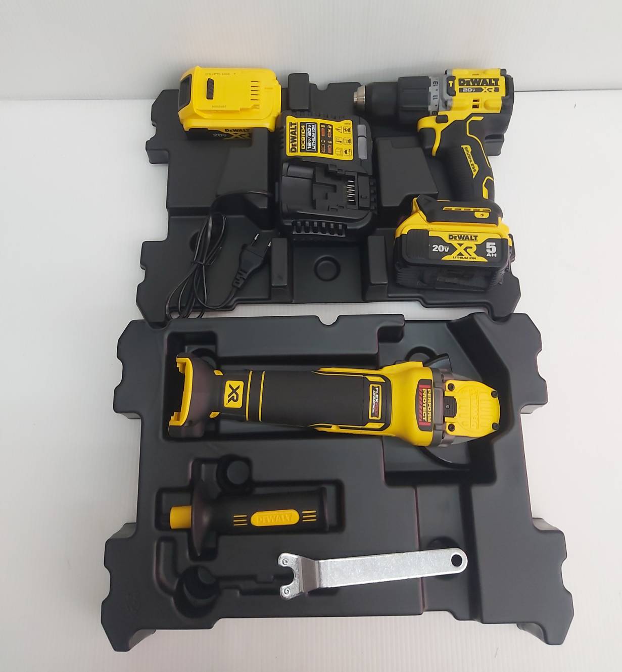 คอมโบ้ชุดสว่านไร้สาย20V (DCD805+DCG409) DCK2216P2T DEWALT