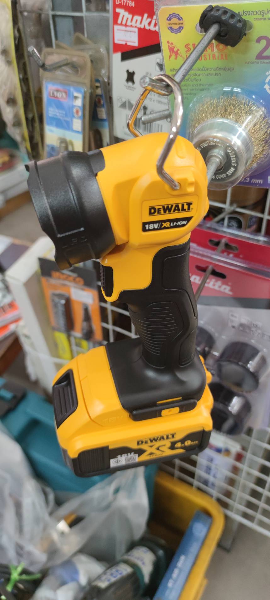 ไฟฉายLED 18-20V DCL040 DEWALT