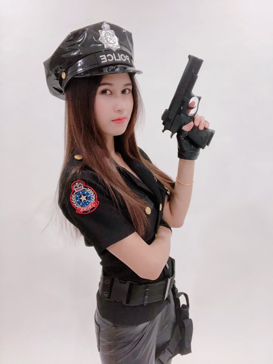 ชุดตำรวจหญิง แบบกางเกง /ุ ชุดอาชีพ / ชุดอาชีพในฝัน