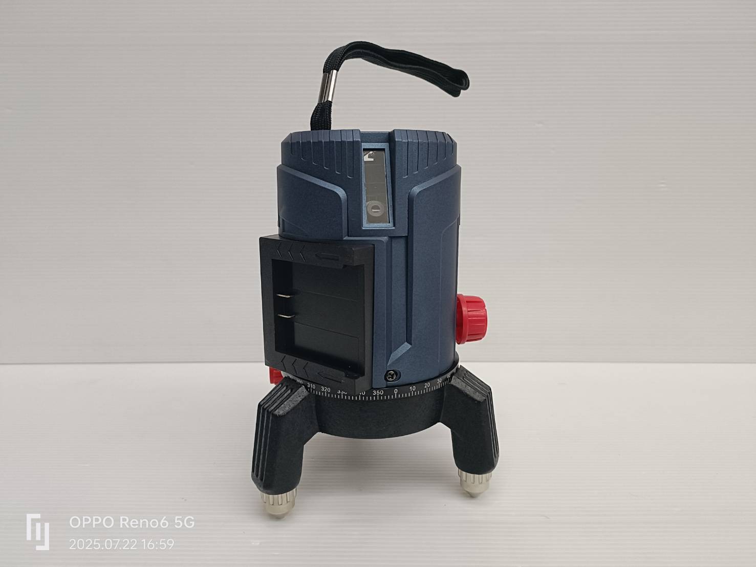 MASARU SMLG-330 เครื่องวัดระดับเลเซอร์แบบแสงสีเขียว 5 เส้น 3.7V (ไม่รวมขาตั้ง)