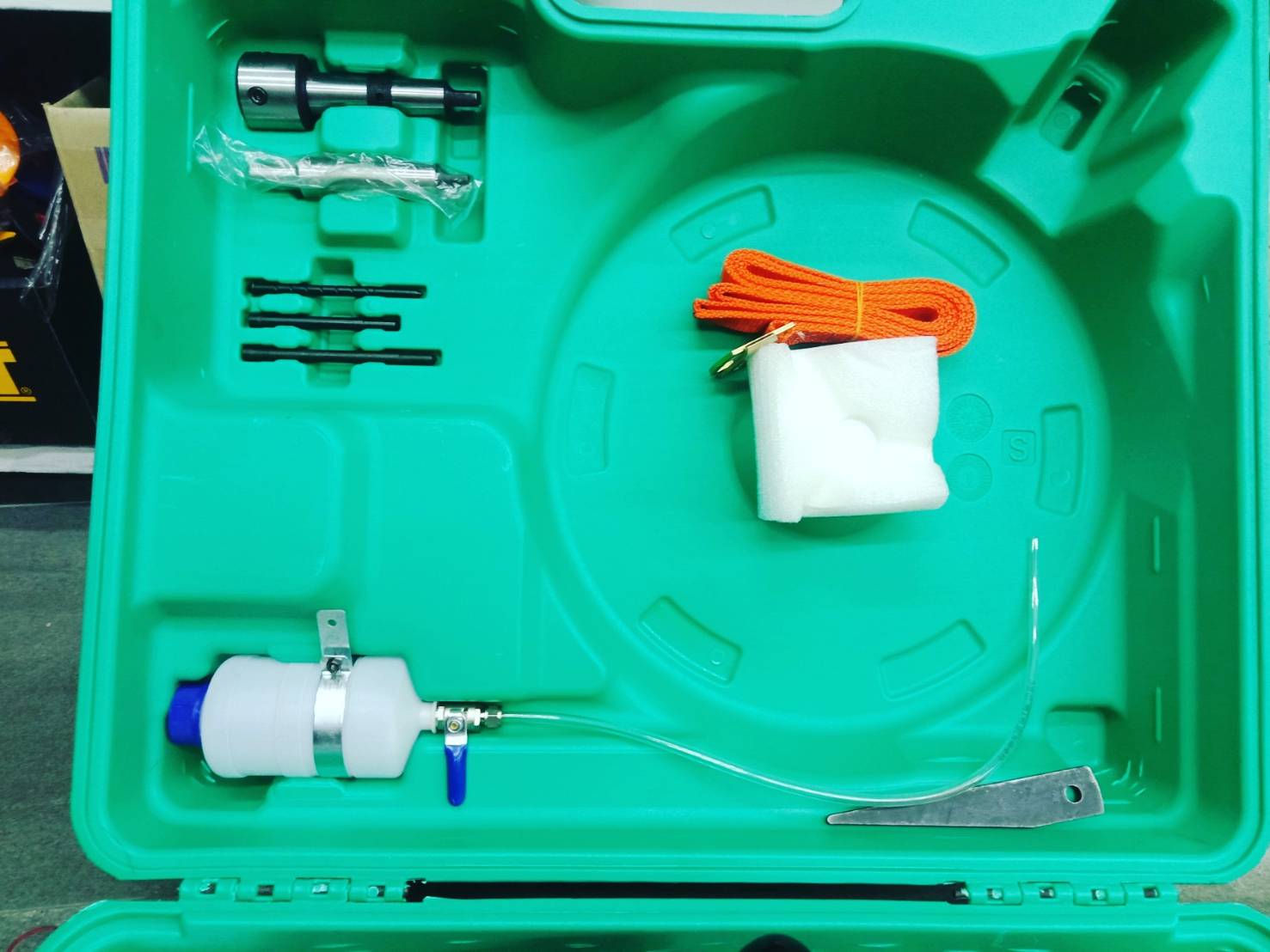 สว่านแท่นแม่เหล็ก รุ่น AJC02-23 (ปรับรอบได้) DCA