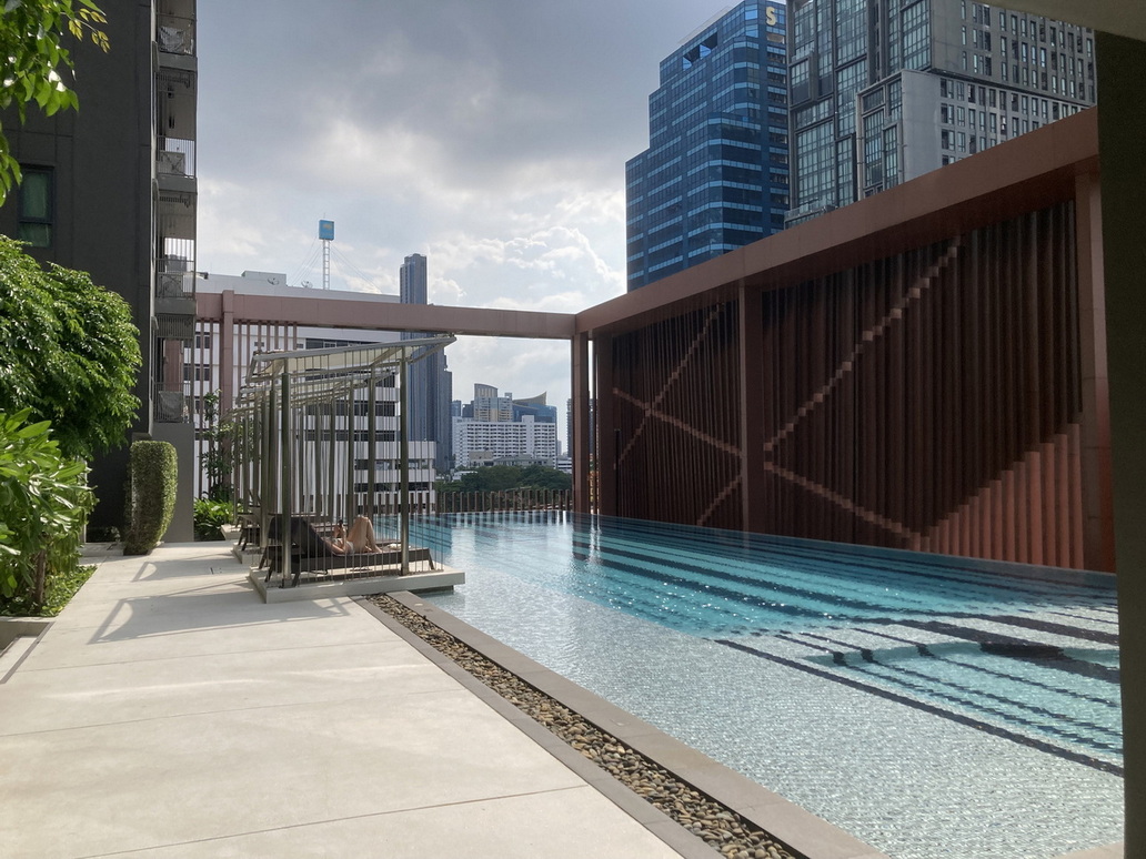 🚩 H1287 ขายขาดทุน คอนโด ซี เอกมัย 44ตารางเมตร Duplex (2ชั้น) อยู่ชั้น42 ใกล้ถนนเพชรบุรีเพียง 100 เมตร ห้องสวย พร้อมอยู่