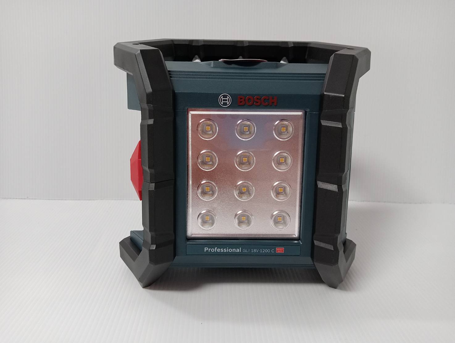 ไฟฉายไร้สาย GLI18V-1200C BOSCH Solo