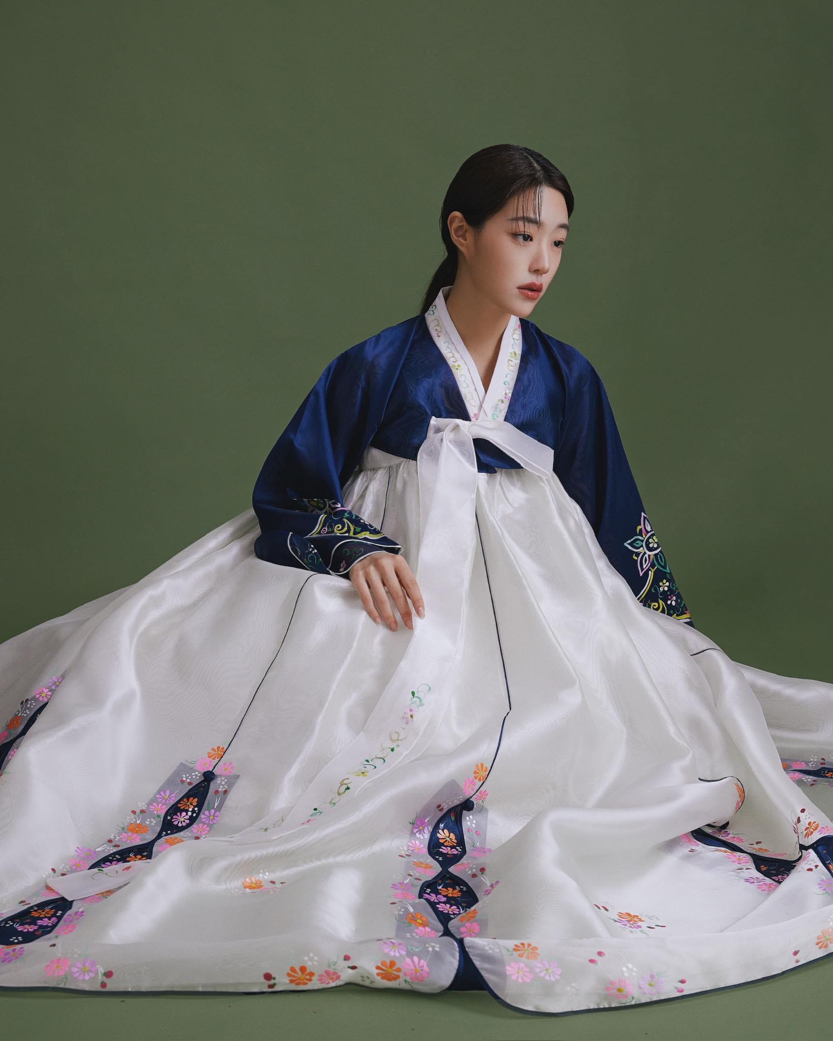 ชุดฮันบก เสื้อสีกรม(น้ำเงินเข้ม)/กระโปงสีขาวครีม(M 34นิ้ว)02