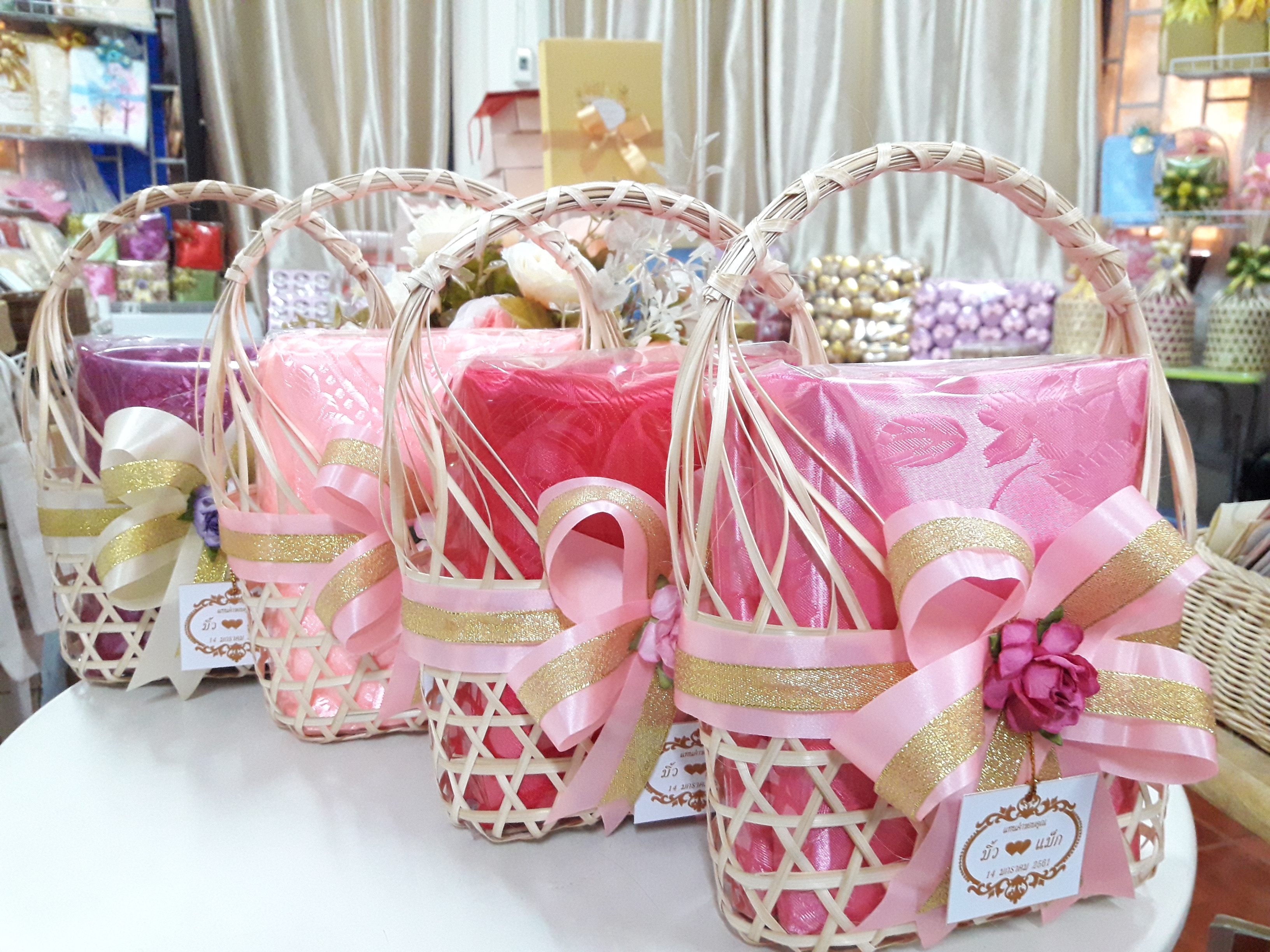 ผ้าแพรรับไหว้ แพคเกจชะลอมหูหิ้ว คละสี