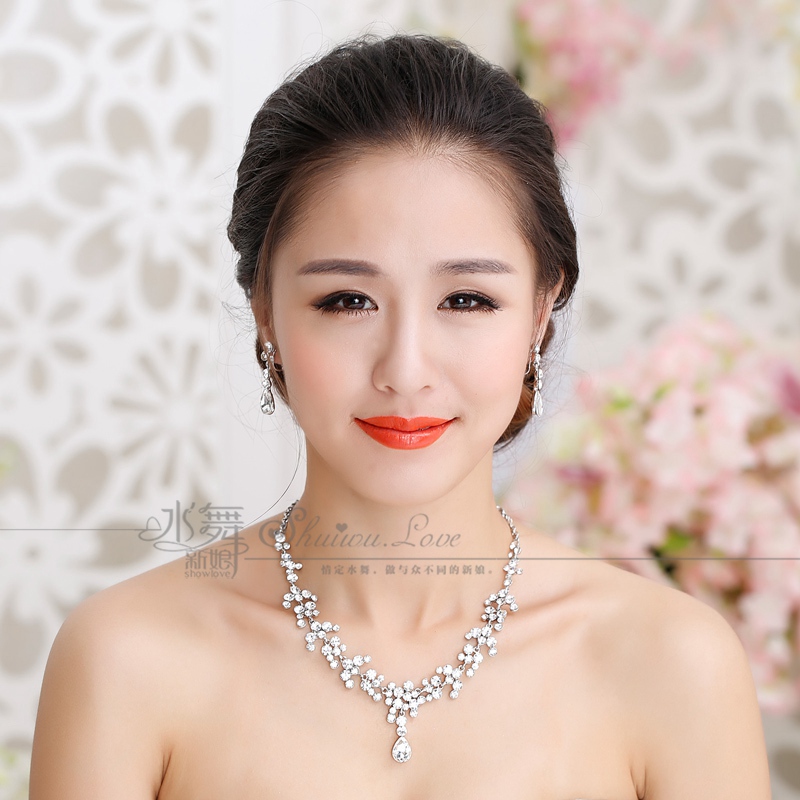 (พร้อมส่ง) สร้อยคอเพชร+ต่างหูแบบเข็ม 005 สร้อยคอเจ้าสาว สร้อยคอใส่ออกงาน สวยหรูดูแพง