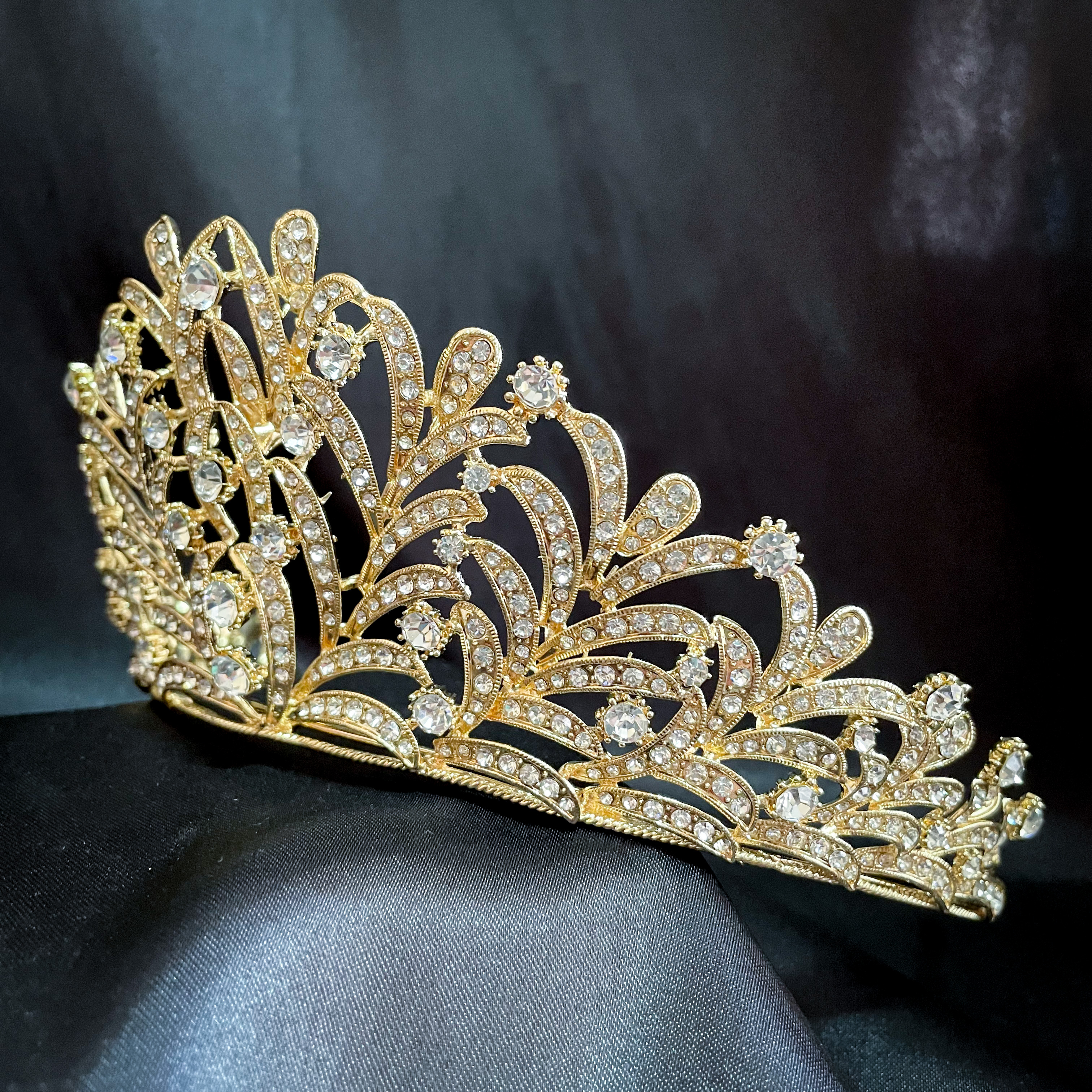 (พร้อมส่ง) เทียร่า 318 สีทอง มงกุฎนางงาม มงกุฎเจ้าหญิง งานสวย ปราณีต QCเพชรทุกเม็ด สินค้าพร้อมส่งจากไทย