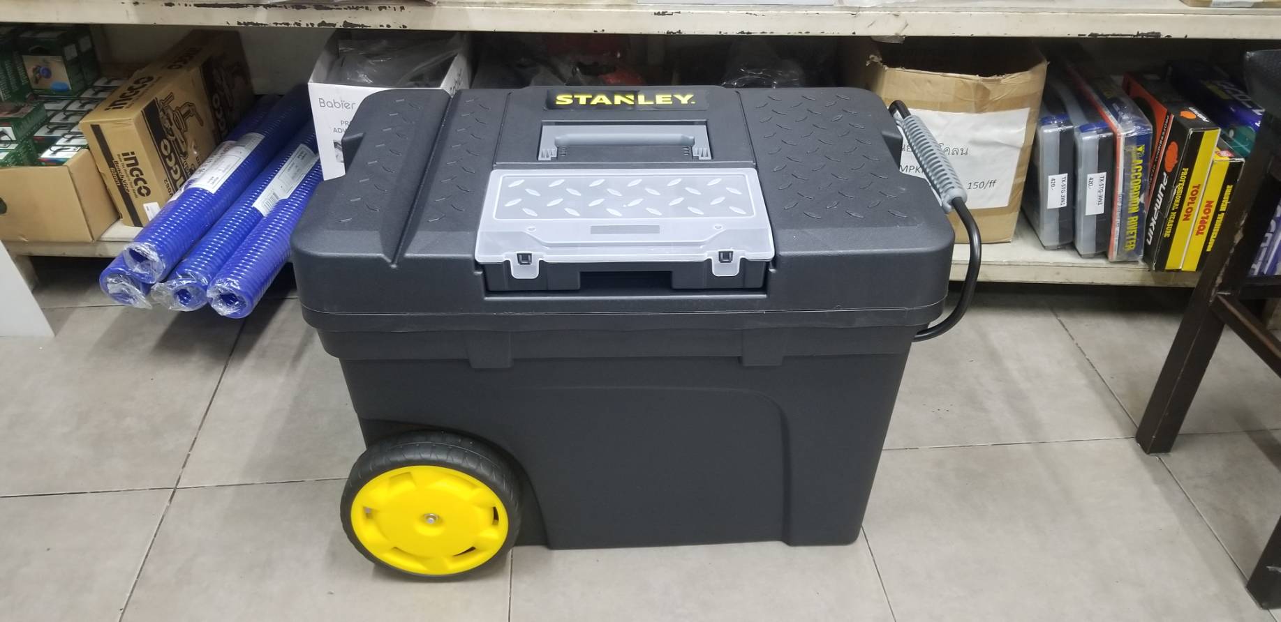 กล่องเครื่องมือขนาดใหญ่ รุ่น Plastic Tool Box เเบบมีล้อลาก STANLEY รุ่น 1-97-503