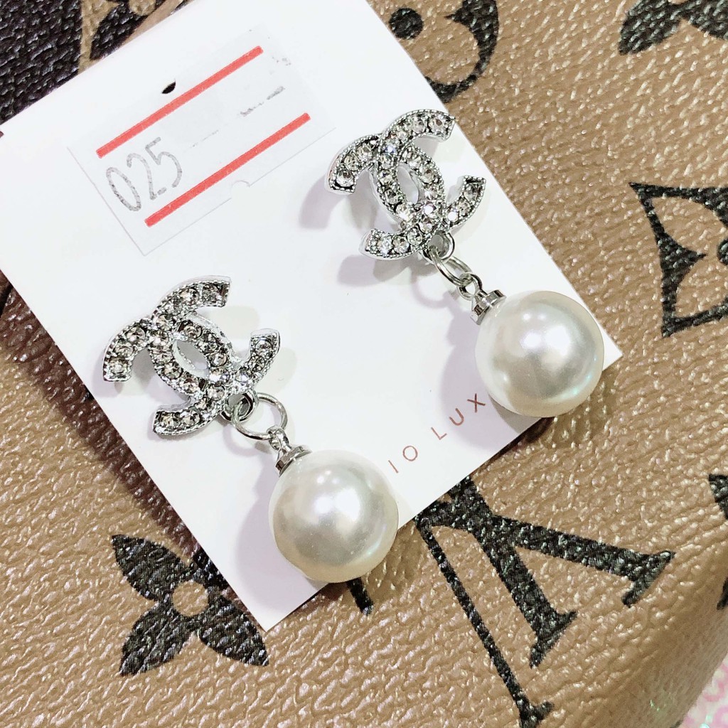 ต่างหูงานแฟชั่นเกาหลี สำหรับผู้ที่เจาะหู ราคา 25฿