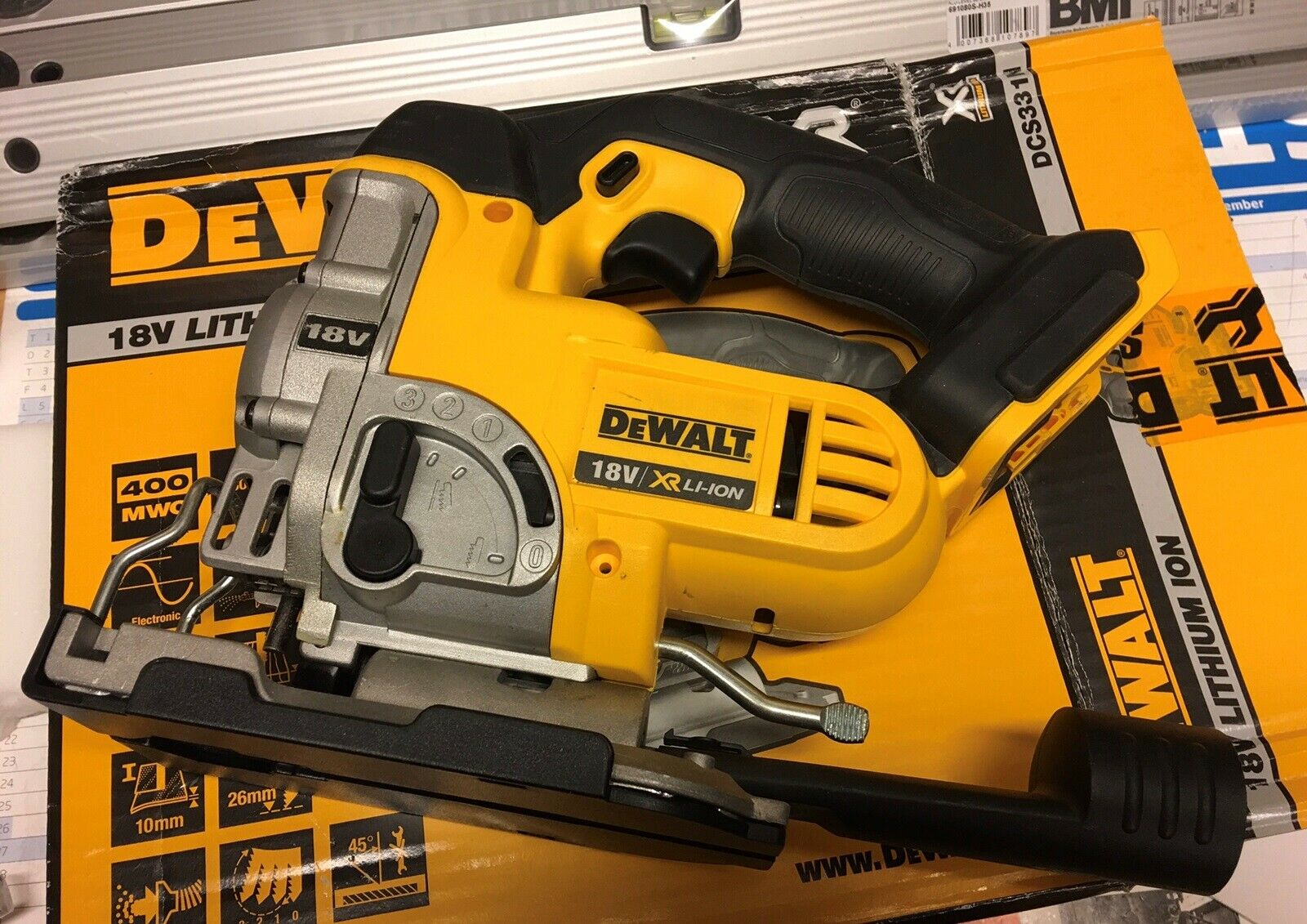 จิกซอ18V DCS331N DEWALT