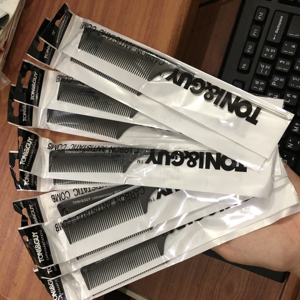 TONI&GUY หวีหางเหล็ก สำหรับรวบผมตึงหรือแสกผม รุ่น CarbonAntistatic 0812