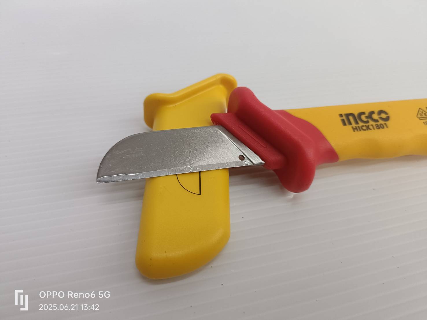 ชุดเครื่องมือช่าง 16 ตัวชุด หุ้มฉนวน กันไฟฟ้า 1000 โวลท์ (พร้อมกระเป๋า) HKITH1601 INGCO