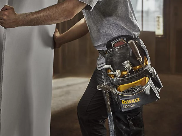 กระเป๋าเครื่องมือช่าง พร้อมเข็มขัด DWST40101 DEWALT