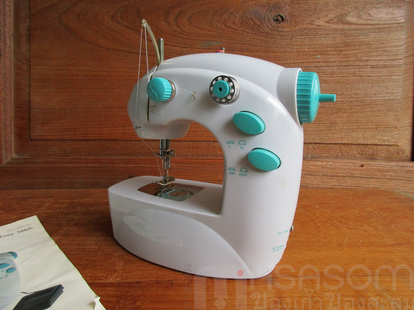 จักรเย็บผ้าขนาดเล็ก