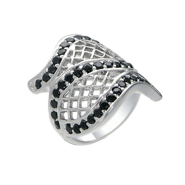 แหวนเพชร ประดับ เพชรCZ แหวนไขว้ฉลุโปร่ง ฝังเพชรแบบจิกไข่ปลา คลาสสิกสไตล์ เหมาะกับทุกไลฟ์สไตล์ของสาวๆทุกช่วงวัย