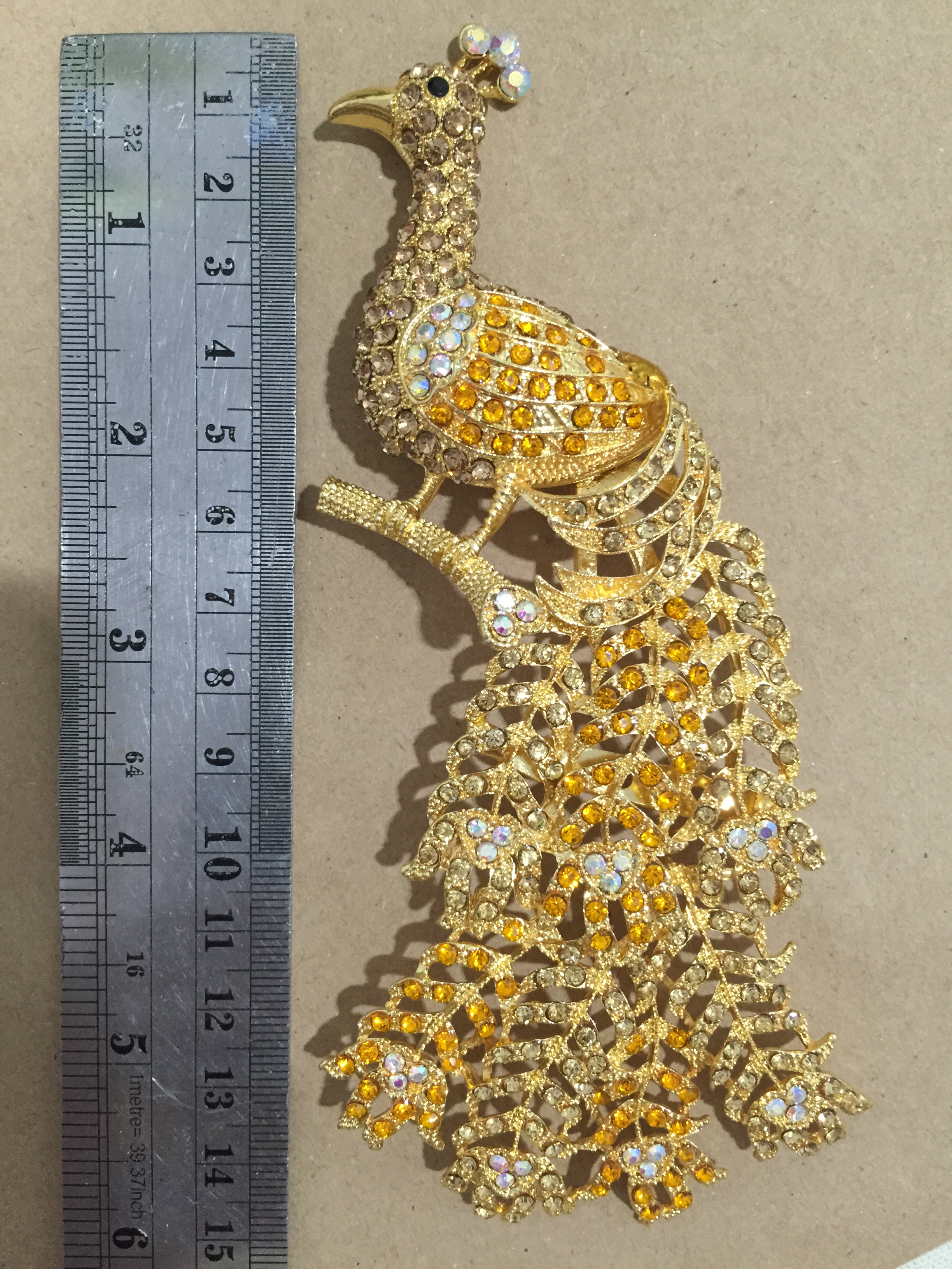 (พร้อมส่ง) เข็มกลัด 057