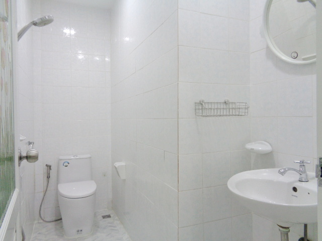 🚩H1215 ให้เช่า ทาวน์เฮ้าส์ 20 ตารางวา หมู่บ้านวรารักษ์ เลียบคลองสอง 27 รีโนเวทแล้ว พร้อมเฟอร์ฯใหม่ทั้งหลัง คลองสามวา กรุงเทพฯ