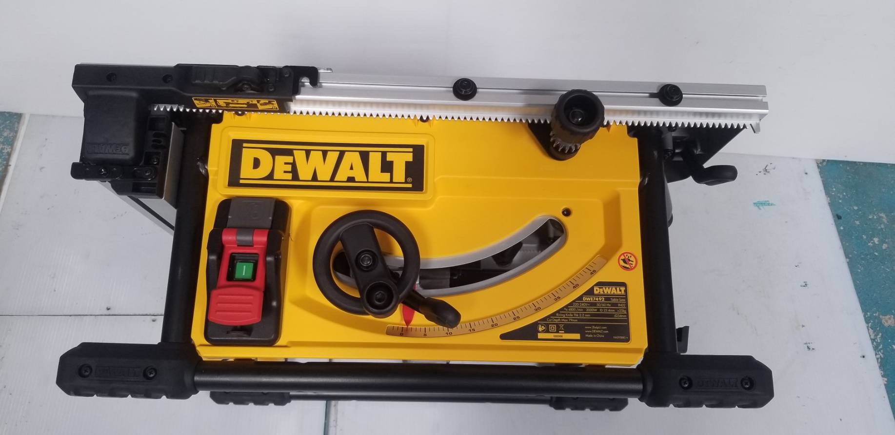 โต๊ะเลื่อยวงเดือน10" DWE7492A-IN DEWALT