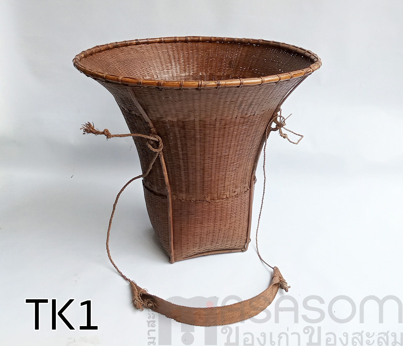 ตะกร้าเก็บใบชาของชนเผ่า