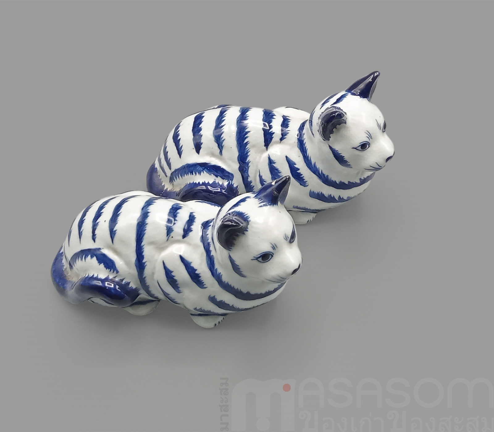 ตุ๊กตารูปแมวเซรามิค