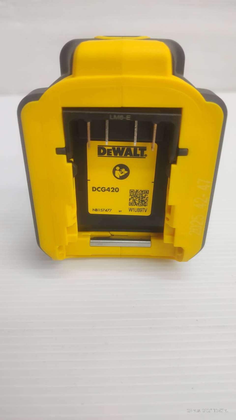 DEWALT รุ่น DCG420N-KRP เครื่องเจียร์คอตรงไร้สาย 4 นิ้ว แบบ Slim Body