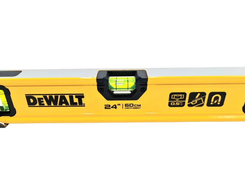 DEWALT รุ่น DWHT42807 ระดับน้ำ DEWALT Box Beam (ใหม่) ขนาด 24 นิ้ว แบบมีแม่เหล็ก